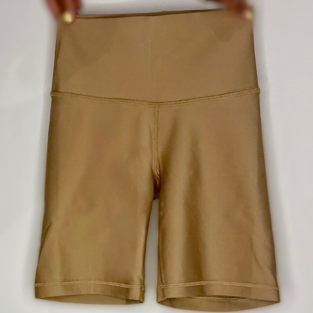 TNA Aritzia TNAction Bike Shorts Women’s 2XS Beige Tan High Rise